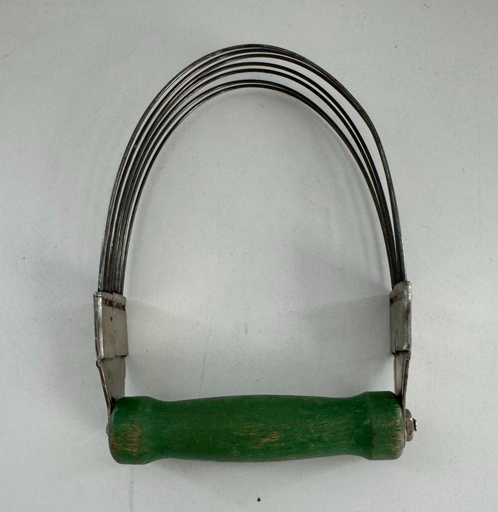 Vintage Green Wooden Handle Pastry Dough Cutter Androck USA